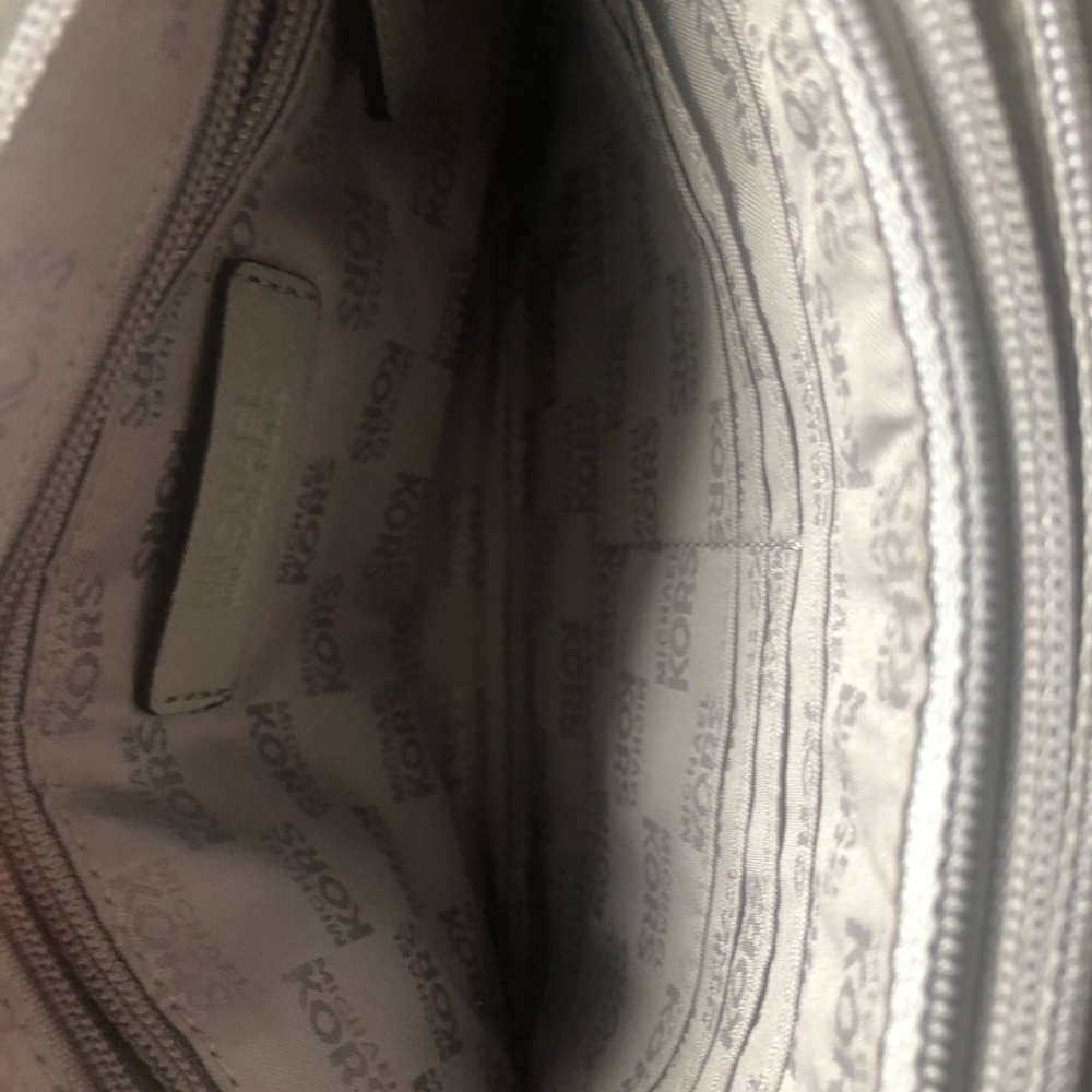 Michael Kors Crossbody in Gray & Rose Gold - Picture 4 of 6